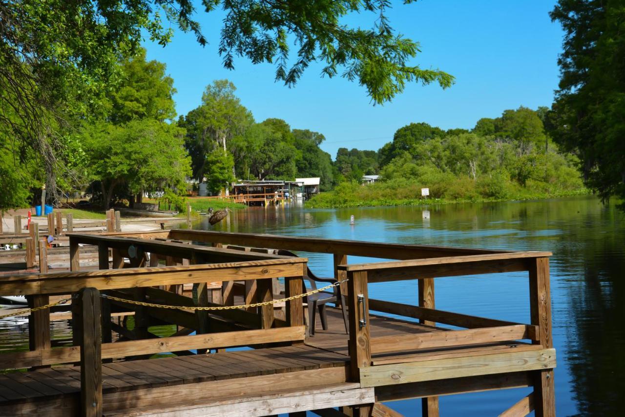 Camp Mack Lodge, Marina & Rv Resort เลคเวลส์ ภายนอก รูปภาพ