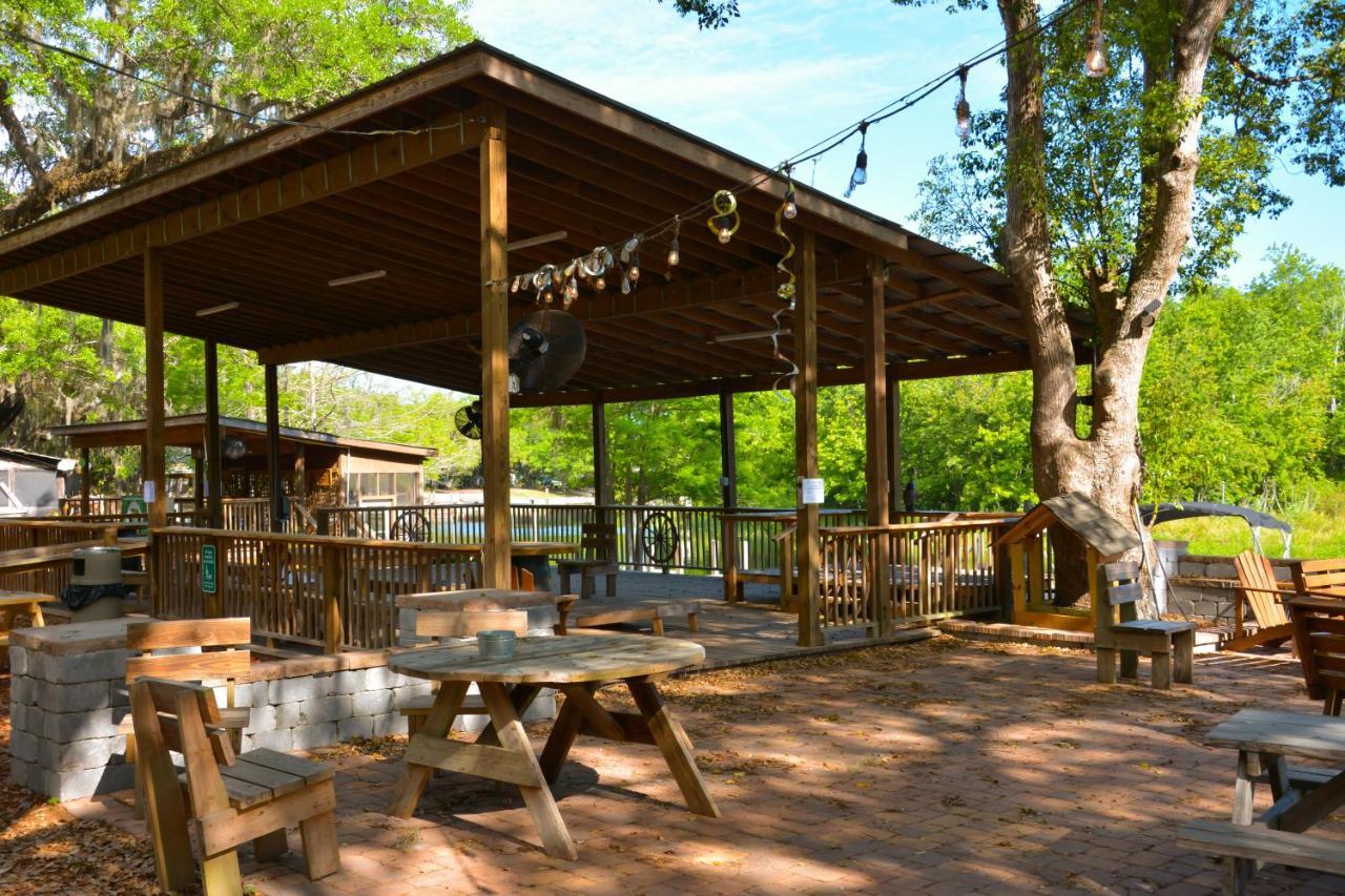 Camp Mack Lodge, Marina & Rv Resort เลคเวลส์ ภายนอก รูปภาพ