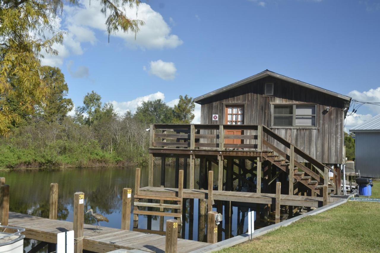 Camp Mack Lodge, Marina & Rv Resort เลคเวลส์ ภายนอก รูปภาพ